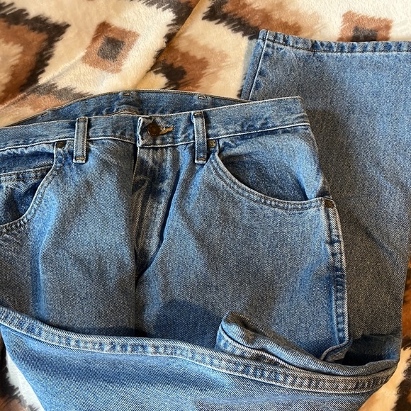 Wrangler Rugged Wear Jeans - Picture 6 of 6